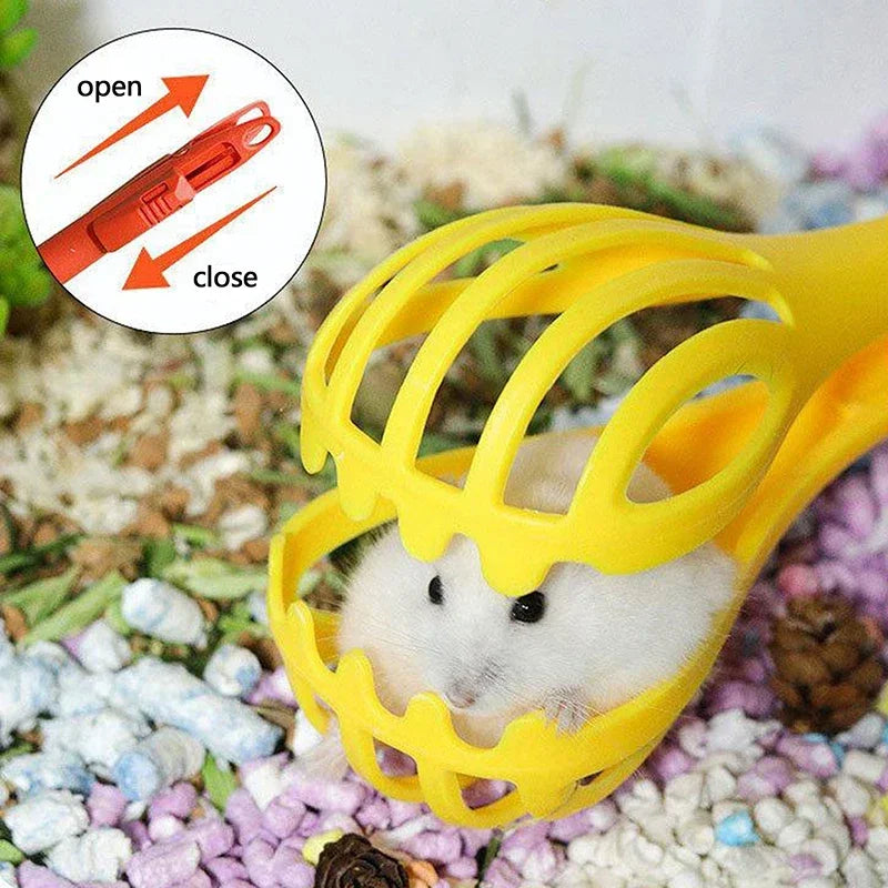 Ventilated Hamster Clip With Lock For Safe Bite Protection